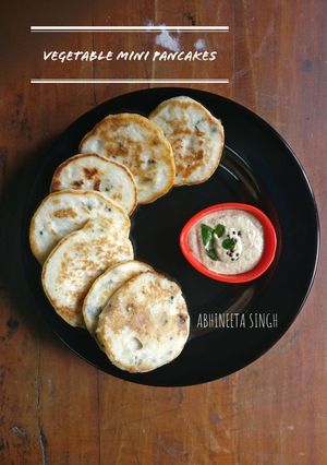 A picture of Vegetable mini pancake.