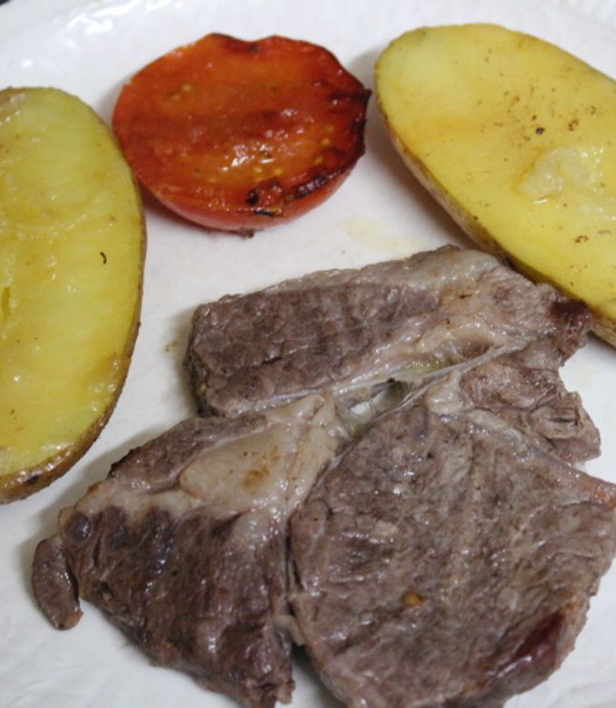 Foto principal de Entrecot con patatas y tomate