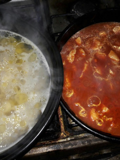 Una foto de Fácil y rápido: Pasta con tuco de pollo!