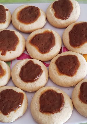 Una foto de Masitas de vainilla y naranja con dulce de leche
