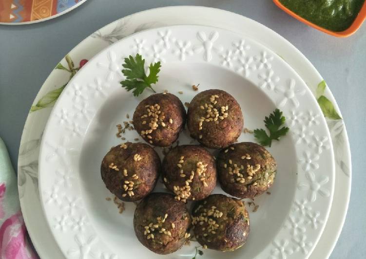 Easiest Way to Cook Yum-Yum Healthy haraa chanaa peanut sesame balls