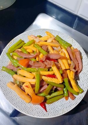 Foto resep Tumis jagung muda buncis sosis