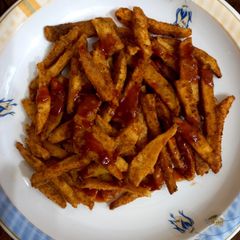 A picture of Spicy fries🍟🥔🍟.
