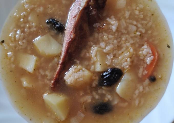 Харчо с копчёными рёбрышками