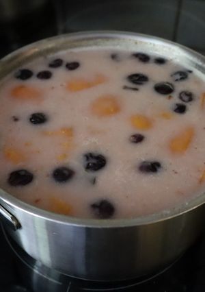 Sárgabarack leves áfonyával recept fotója