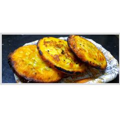 A picture of Sooji bun rava dosa.