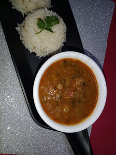 A picture of Whole Black Urad Dal.