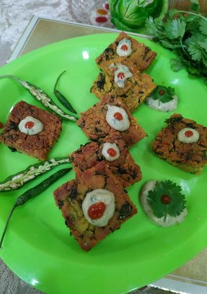 कोथिम्बीर वड़ी (Kothimbir Vadi recipe in Hindi) रेसिपी मुख्य फोटो
