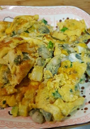 A picture of Oyster Omelet.