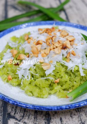 Hình của món Xôi Lá Dứa Bằng Lò Vi Sóng.