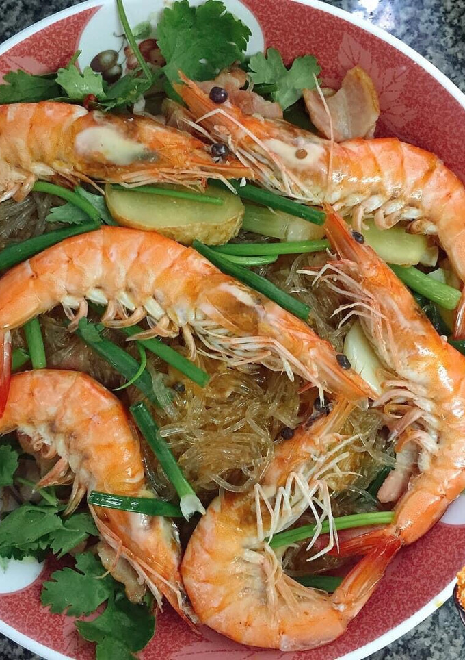 รูปของ กุ้งอบวุ้นเส้นในกระทะ