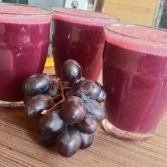A picture of Black Grapes juice.