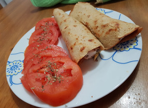 Una foto de Wraps fit de avena rellenos de pollo, chía & queso