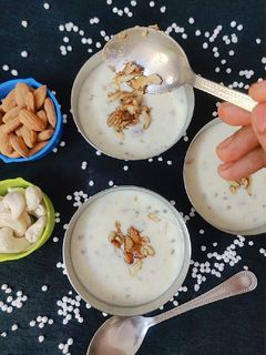 तड़के वाली साबूदाना खीर (tadke wali sabudana kheer recipe in Hindi) रेसिपी मुख्य फोटो