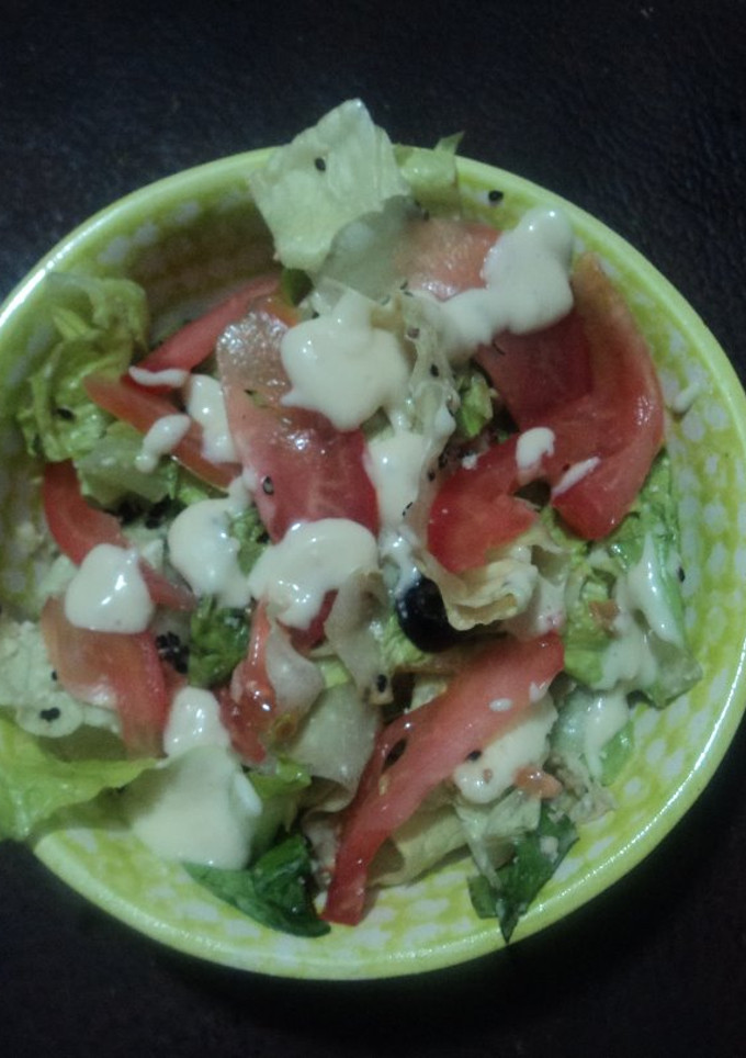 Una foto de Ensalada ranchera con aderezo de queso de cabra los Correa. México