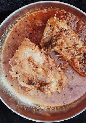 কাতলা মাছের ঝোল (katla macher jhol recipe in Bengali) রেসিপির প্রধান ছবি