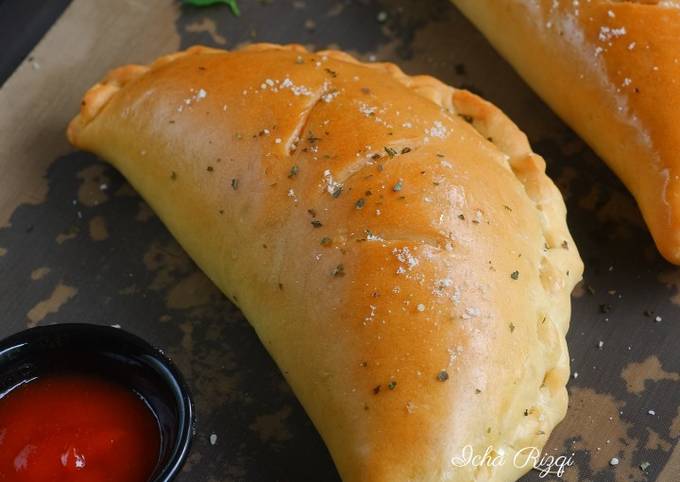 Resep Calzone (Pizza Lipat) Anti Gagal