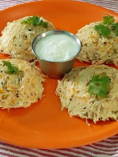 சேமியா இன்ஸ்டன்ட் இட்லி/semiya instant idly 😋😋 செய்முறை முக்கிய புகைப்படம்
