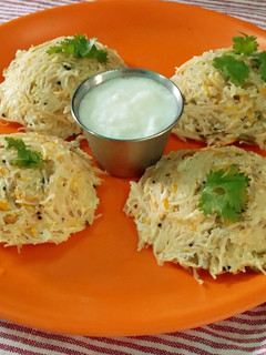 சேமியா இன்ஸ்டன்ட் இட்லி/semiya instant idly 😋😋 செய்முறை முக்கிய புகைப்படம்