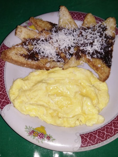 Foto resep Scramble Egg and Cheesy Bread Toast