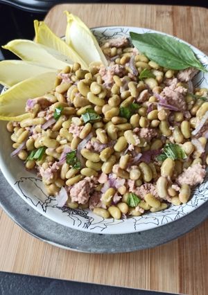 Une photo de Salade de flageolets, endives et thon