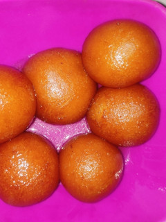 गुलाब जामुन (gulab jamun recipe in Hindi) रेसिपी मुख्य फोटो