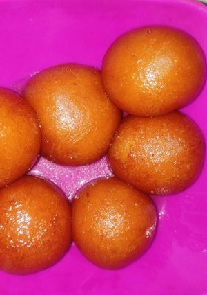 गुलाब जामुन (gulab jamun recipe in Hindi) रेसिपी मुख्य फोटो