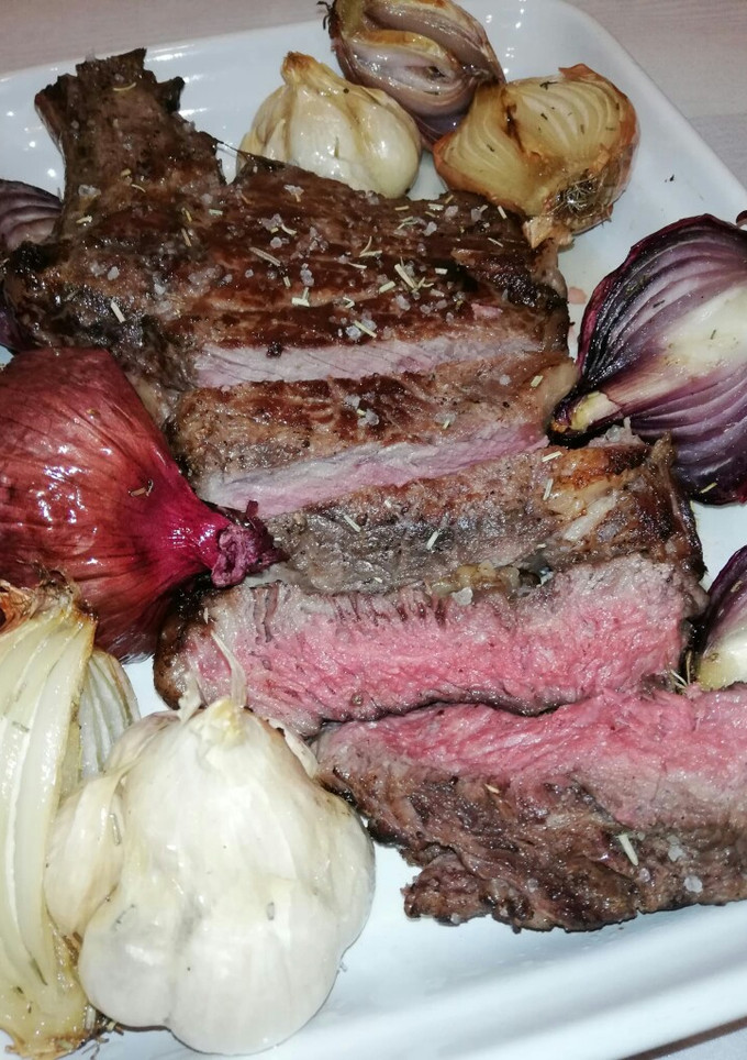 Una foto de Ternera asada (falda, entrecot) a baja temperatura