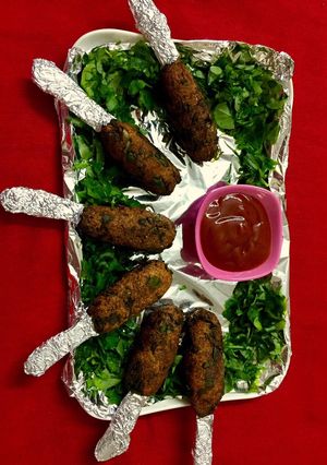 A picture of Methi lollipops.