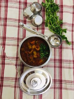 કારેલા ની સબ્જી (Karela Sabji Recipe In Gujarati) રેસીપી મુખ્ય ફોટો