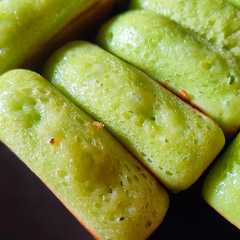 A picture of Pukis menul bersarang tanpa santan.
