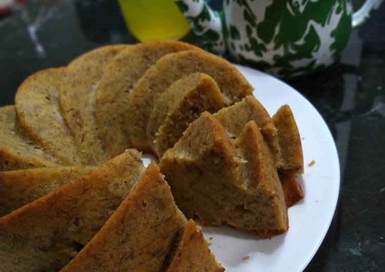 Banana cinnamon cake