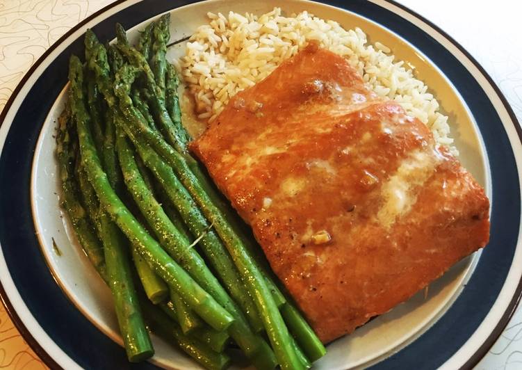 How to Make Super Quick Homemade Oven Poached Salmon