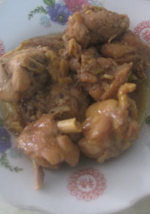 Hình của món Gà rang gừng.