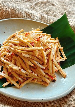 Hình của món Cua sợi chay xào cay.