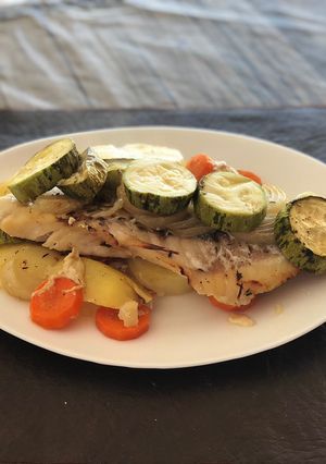 Una foto de Lenguado con verduras en papillote