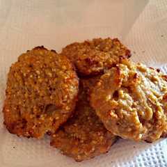 Una foto de Galletas de mantequilla de maní y pipoca de amaranto