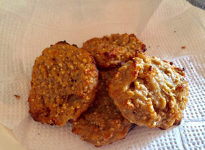 Una foto de Galletas de mantequilla de maní y pipoca de amaranto