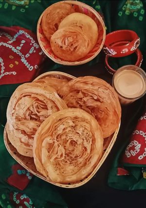 A picture of Super Crispy Kutchi Pakwan (diwali or tea time snack).
