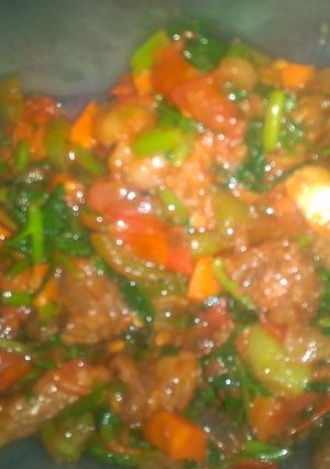A picture of Wet fried beef.