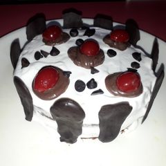 A picture of Eggless chocolate cake without oven.