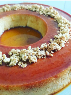 Una foto de Flan de turrón