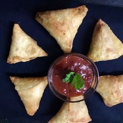A picture of Patti samosa.