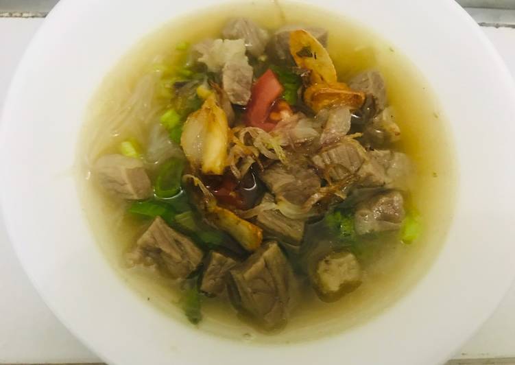 Cara Gampang Menyiapkan 9. Soto Seger Daging Khas Solo yang Sempurna