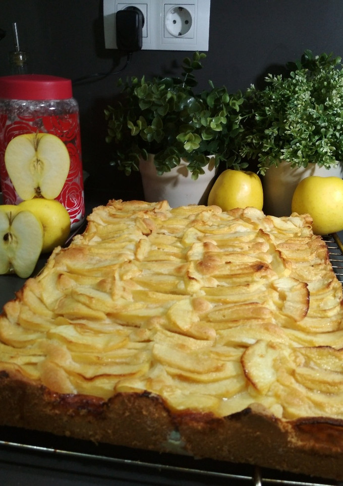 Una foto de Tarta de manzana gigante