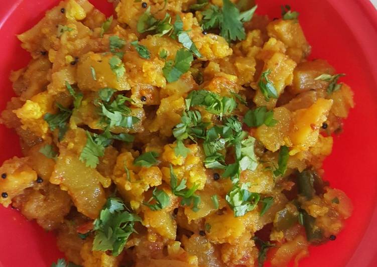 How to Make Recipe of Aloo gobi  (cauliflower with potatoes curry)