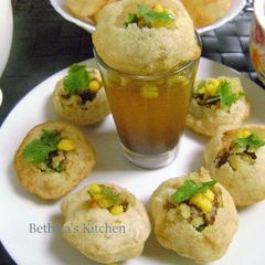 A picture of Pani Puri.