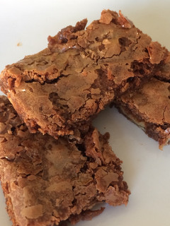 Una foto de Brownie de chocolate con nueces