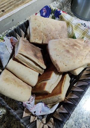 Una foto de Pan tipo dobladitas / coliza