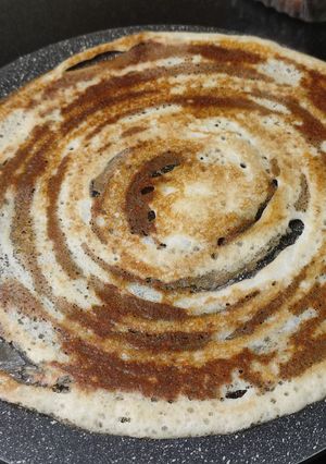 A picture of #RSC#Plain dosa with chutney,capsicum sambar,and gun powder..